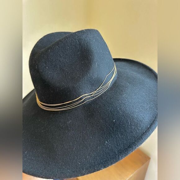 Free people Wide Brim Hat NEW condition - Picture 3 of 4